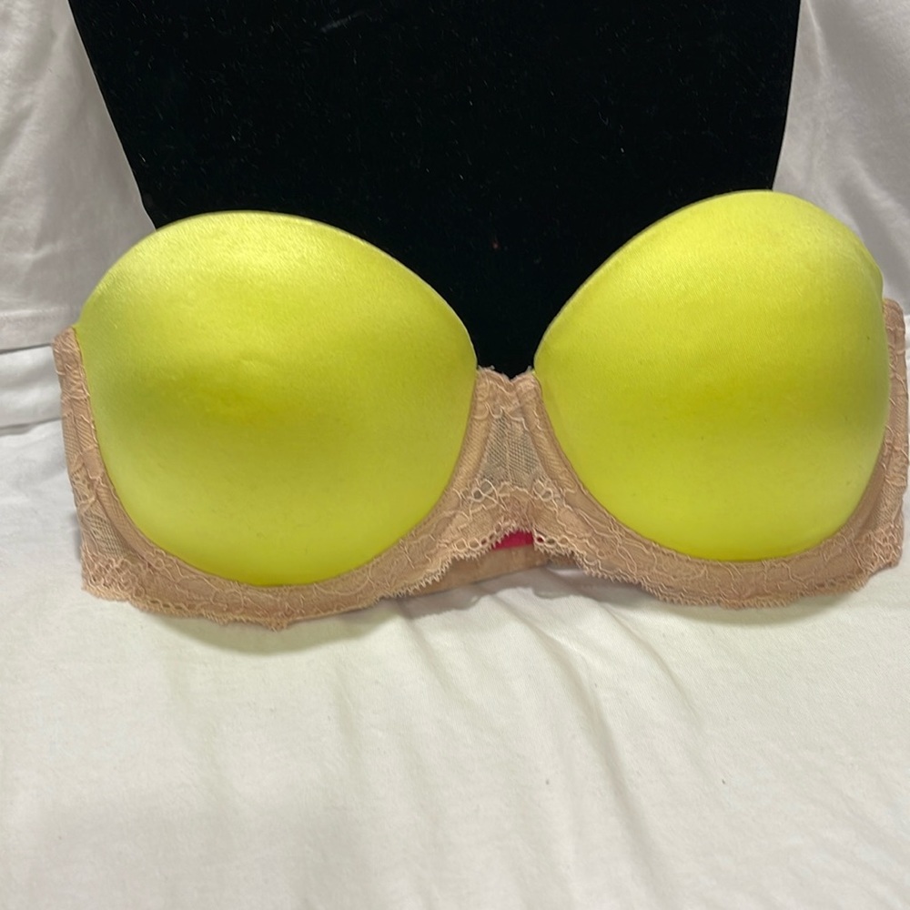 Victoria's Secret Multiple Way Push-Up Bra Size 34C (it missing the strep)